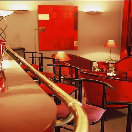Hotell Les Jardins D'adalric 3*