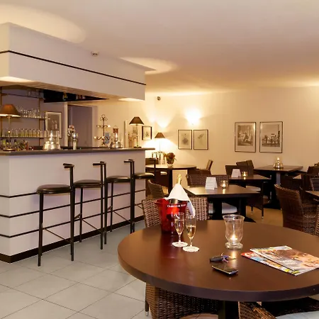 Les Jardins D'adalric Hotel Obernai