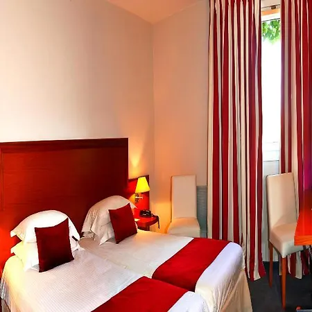 فندق Les Jardins D'adalric 3*