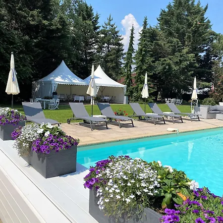 Les Jardins D'adalric 3* أوبيرني