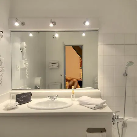 Hotel Les Jardins D'adalric 3*