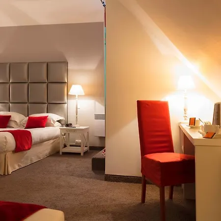 Hotel Les Jardins D'adalric 3*