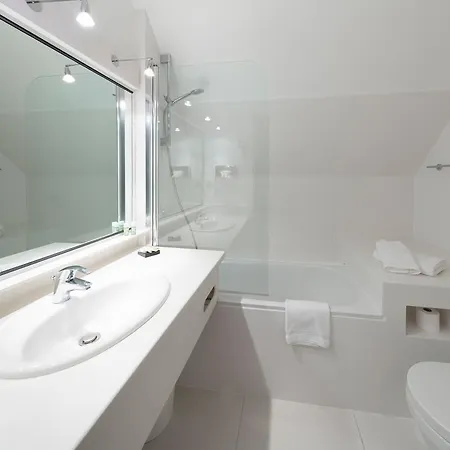 Hotel Les Jardins D'adalric 3*