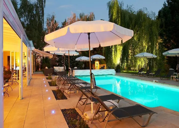 Les Jardins D'adalric 3*