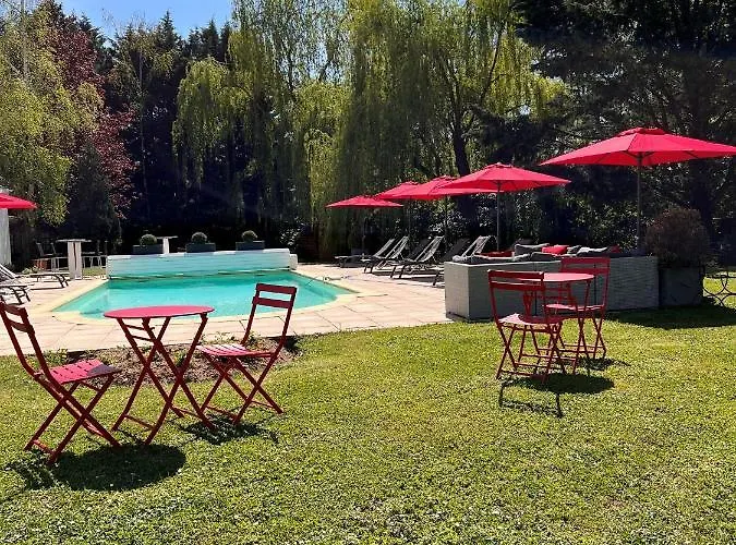 Les Jardins D'adalric 3*