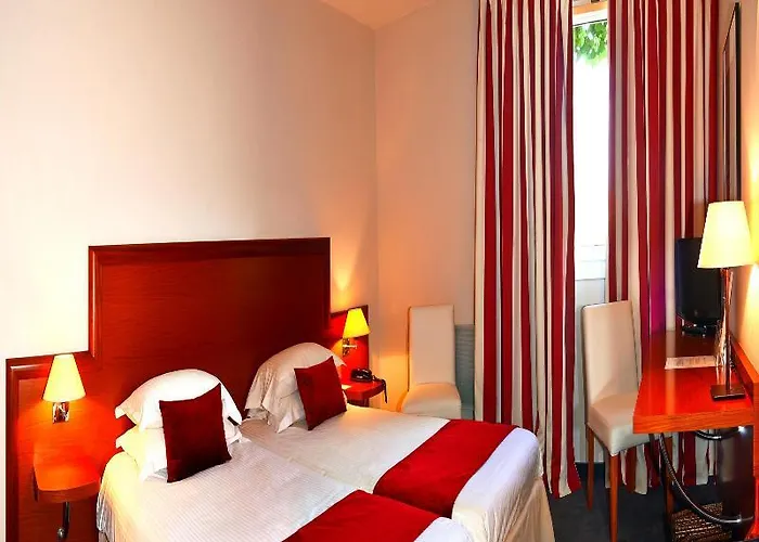 Hotel Les Jardins D'adalric 3*