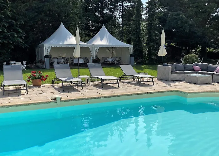 Les Jardins D'adalric Hotel